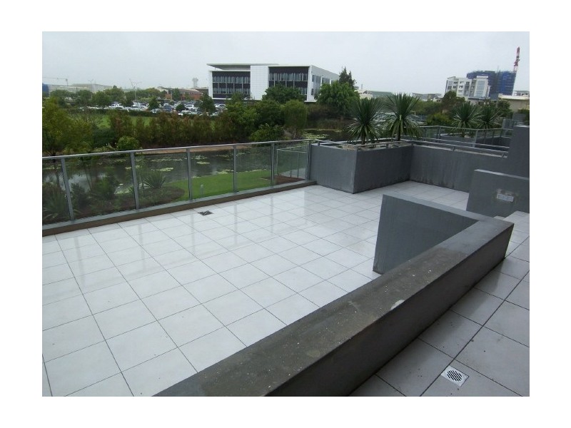 203/2 Riverwalk Ave, Robina QLD 4226