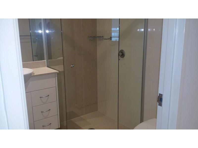 802/1 Como Crescent, Southport QLD 4215