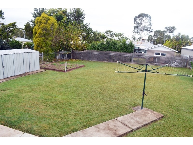 14 Barrett St, Biloela QLD 4715