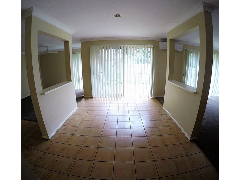 4 Tracey Crescent, Varsity Lakes QLD 4227