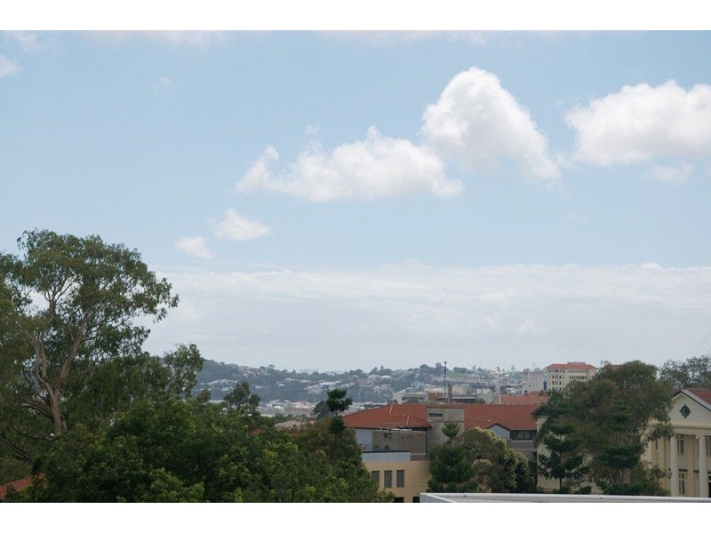 221/23 Robinson Place, Kelvin Grove QLD 4059