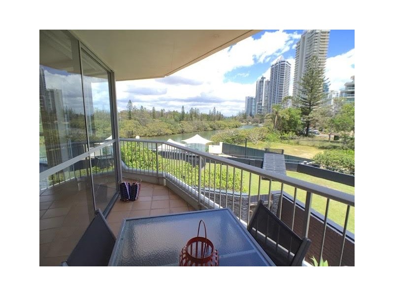 5/3490 Main Beach Parade, Main Beach QLD 4217