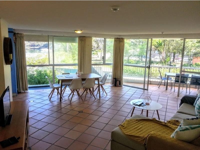 5/3490 Main Beach Parade, Main Beach QLD 4217