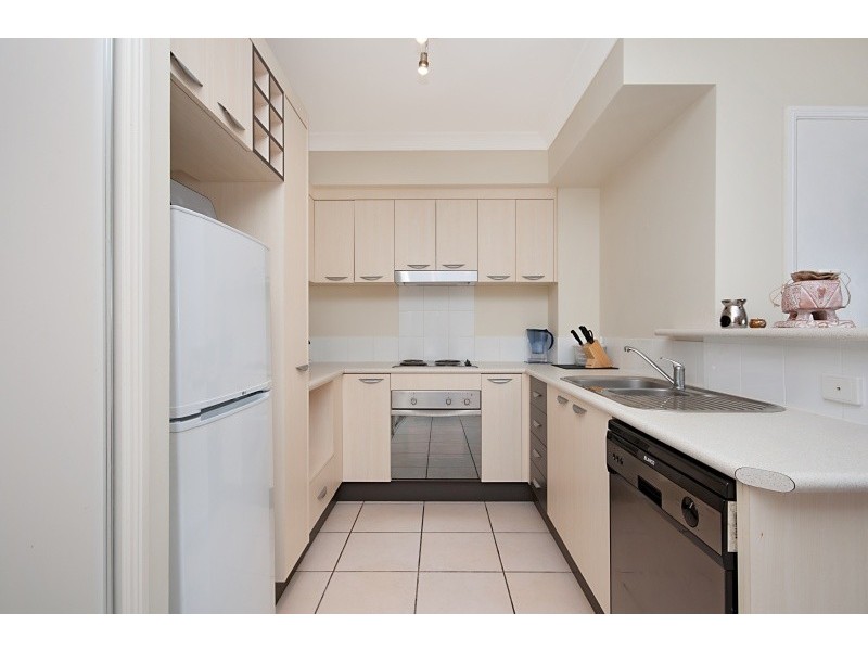 33/44 Pease street, Manoora QLD 4870