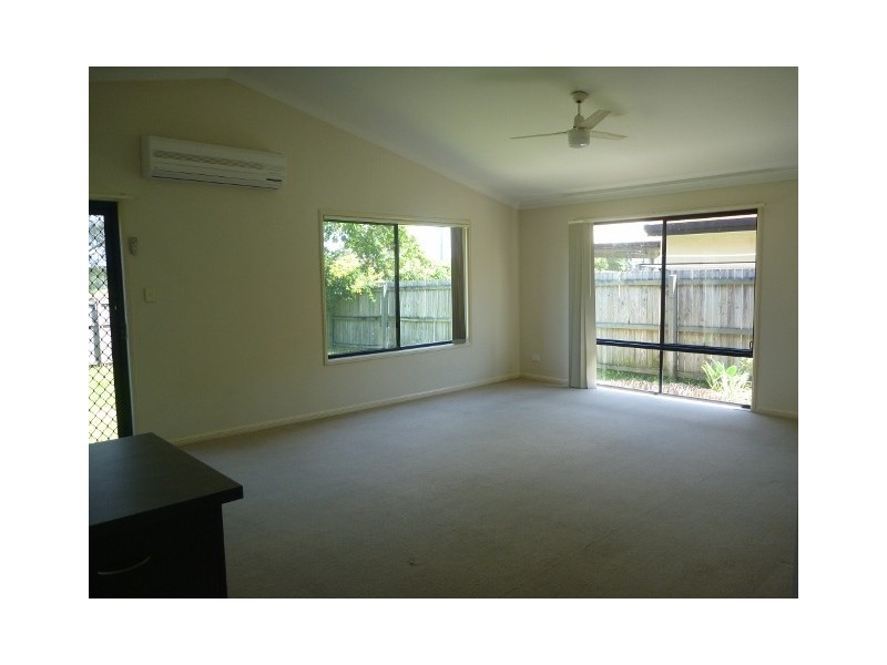 71 serafina Drive, Helensvale QLD 4212