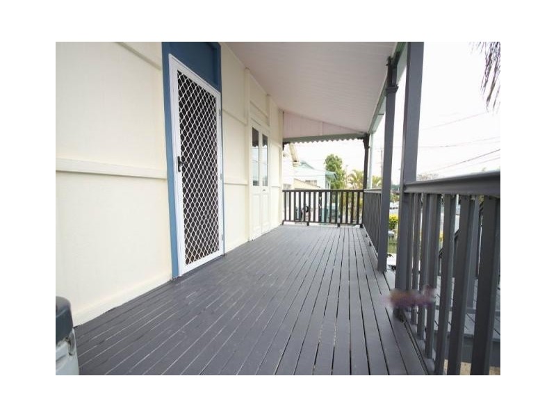 55 Cleveland Street, Greenslopes QLD 4120