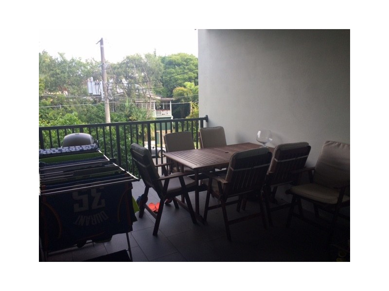 3/2 Garden Terrace, Newmarket QLD 4051