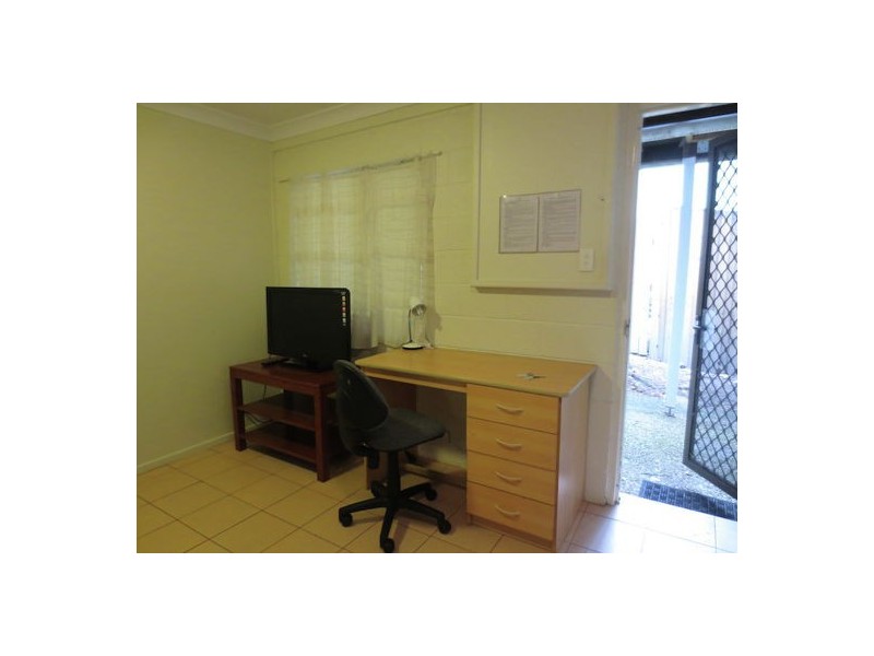 74 Dell Road, St Lucia QLD 4067