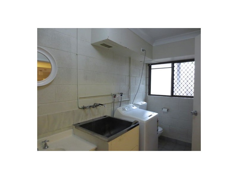 74 Dell Road, St Lucia QLD 4067