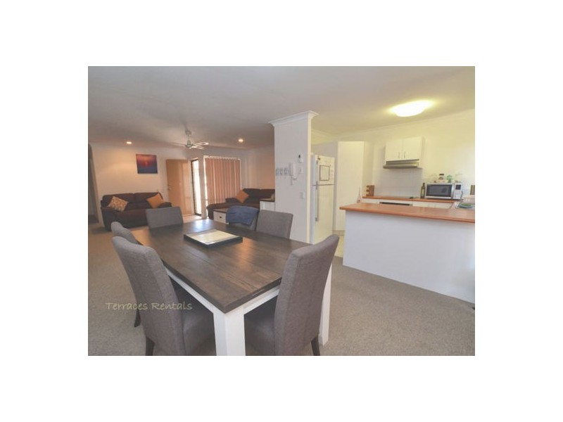 1c/24 Meadowlands The Terraces, Arundel QLD 4214