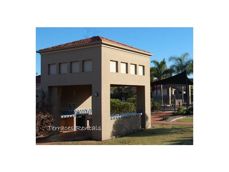 1c/24 Meadowlands The Terraces, Arundel QLD 4214