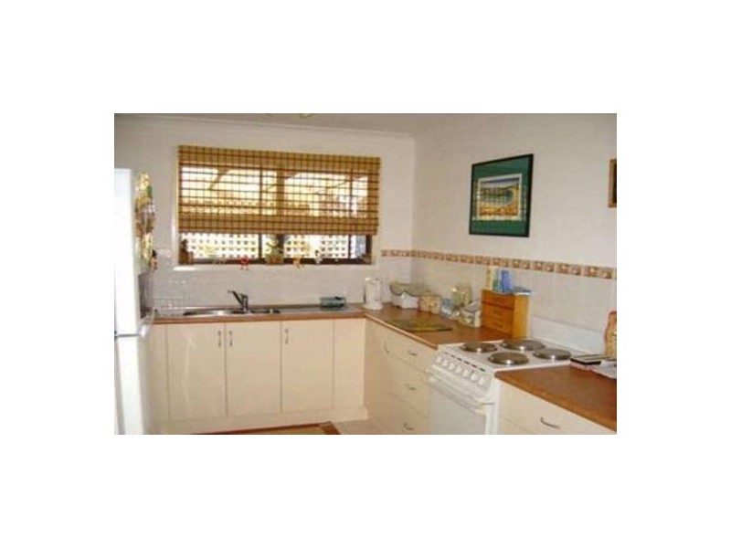 2/12 Wagtail Court, Burleigh Waters QLD 4220