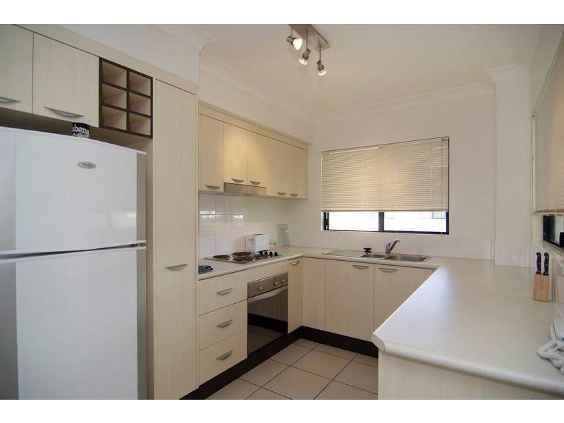 8/44 Pease street, Manoora QLD 4870