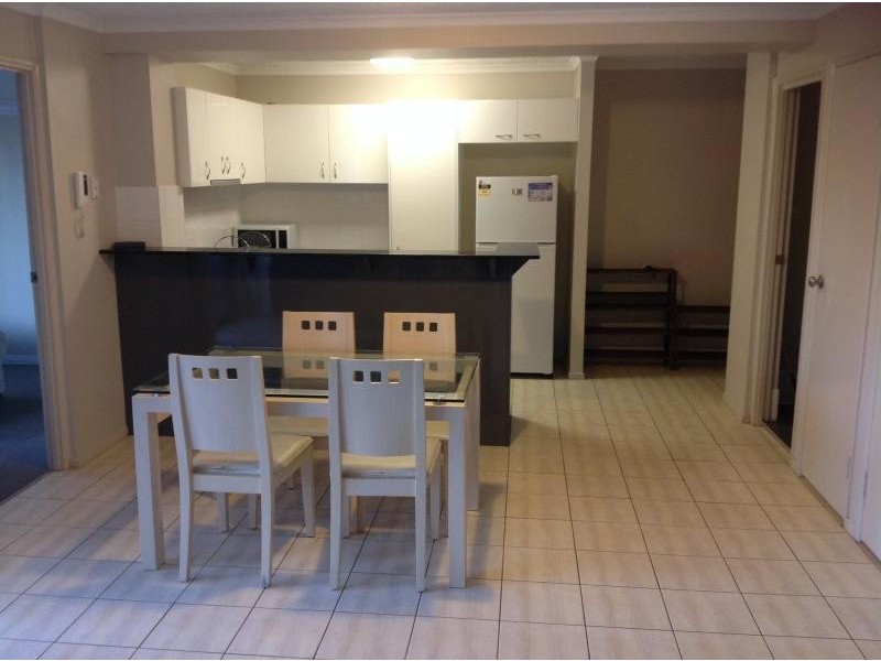 13/4 Omeo street, Macgregor QLD 4109