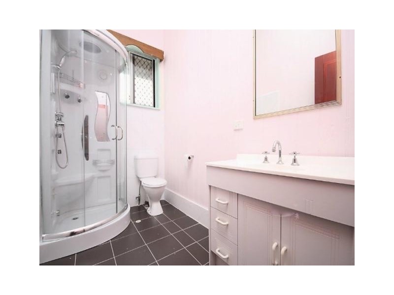 55 A Cleveland Street, Greenslopes QLD 4120