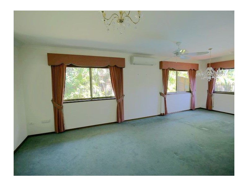 8 Firelight Street, Sunnybank Hills QLD 4109