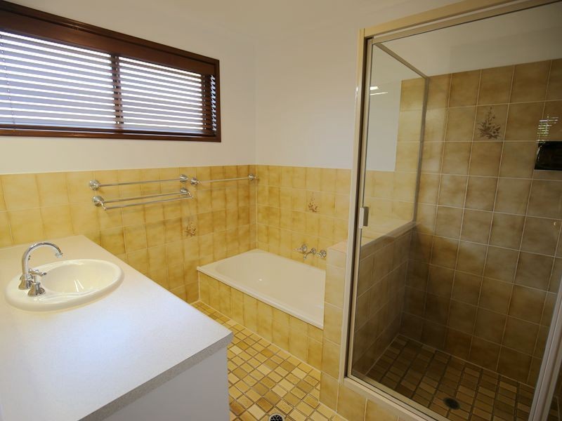 8 Firelight Street, Sunnybank Hills QLD 4109