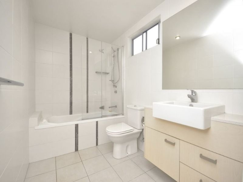 12/15 Walsh St, Milton QLD 4064