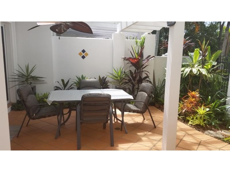 100 Cotlew St East, Southport QLD 4215