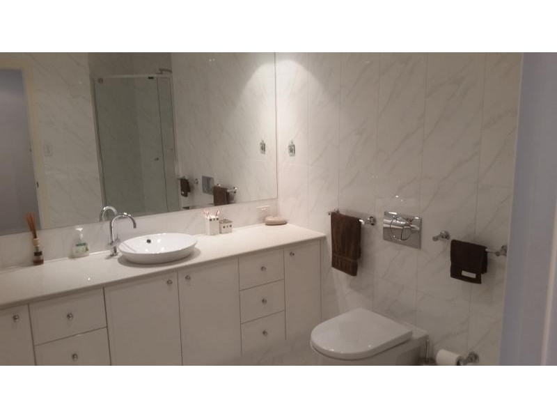 100 Cotlew St East, Southport QLD 4215
