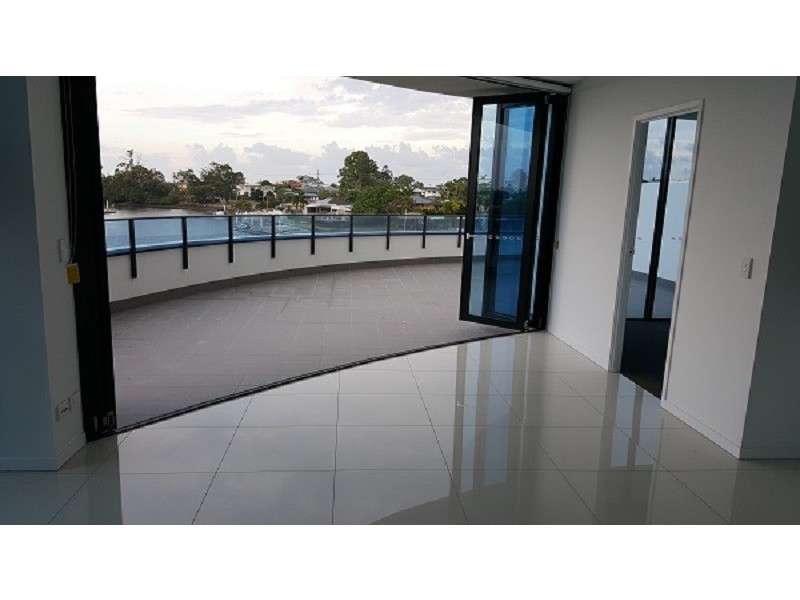 @/5 Harbour Side Court, Biggera Waters QLD 4216