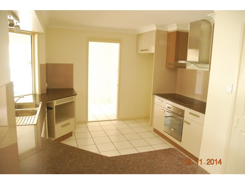 34 Brampton Street, Eight Mile Plains QLD 4113