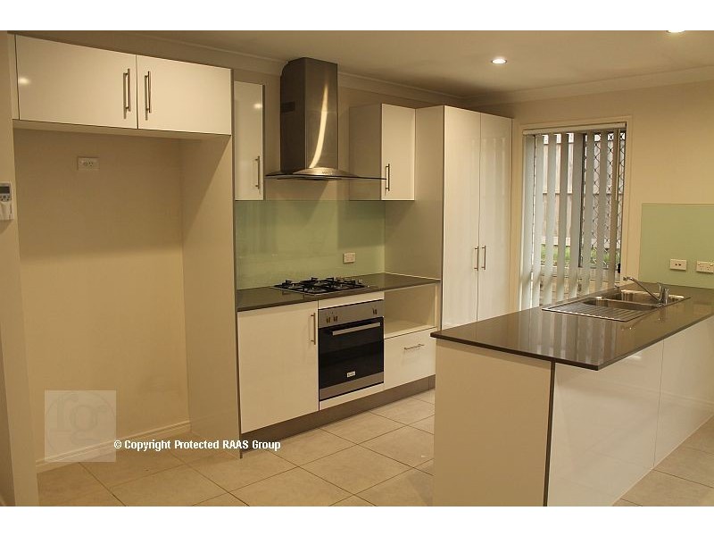 8 Altona Street, Pimpama QLD 4209