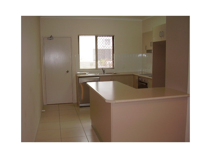 18/376 Severin St, Cairns QLD 4870