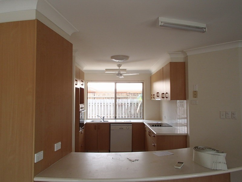 16 Daryl Drive, Varsity Lakes QLD 4227