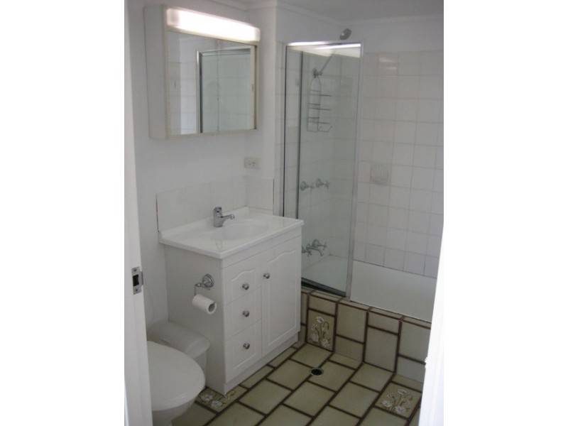 18/72 Sandford Street, St Lucia QLD 4067