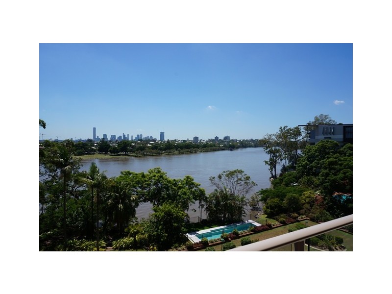 18/72 Sandford Street, St Lucia QLD 4067