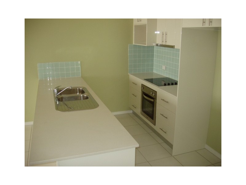 1/24 Bluetail Crescent, Upper Coomera QLD 4209