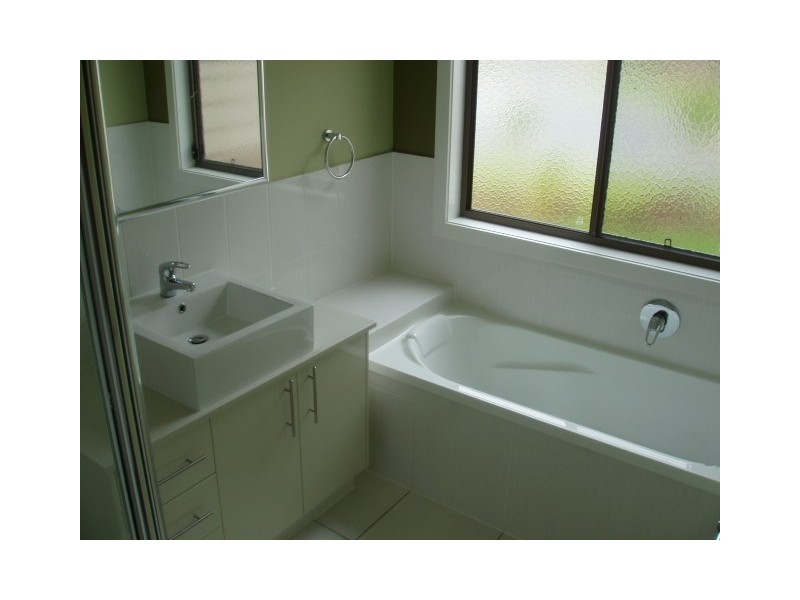 1/24 Bluetail Crescent, Upper Coomera QLD 4209