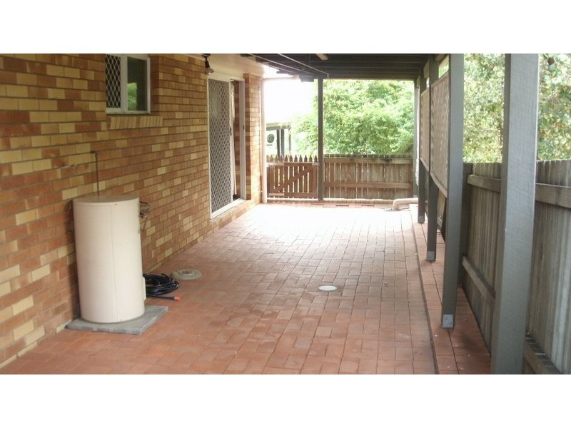 1/245 A Warwick Rd, Churchill QLD 4305