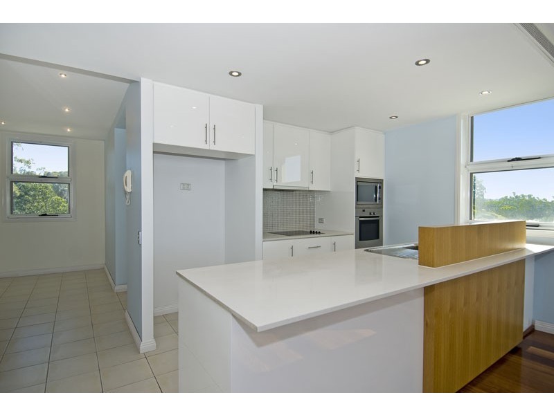 901 MEDINAH AVE, Robina QLD 4226