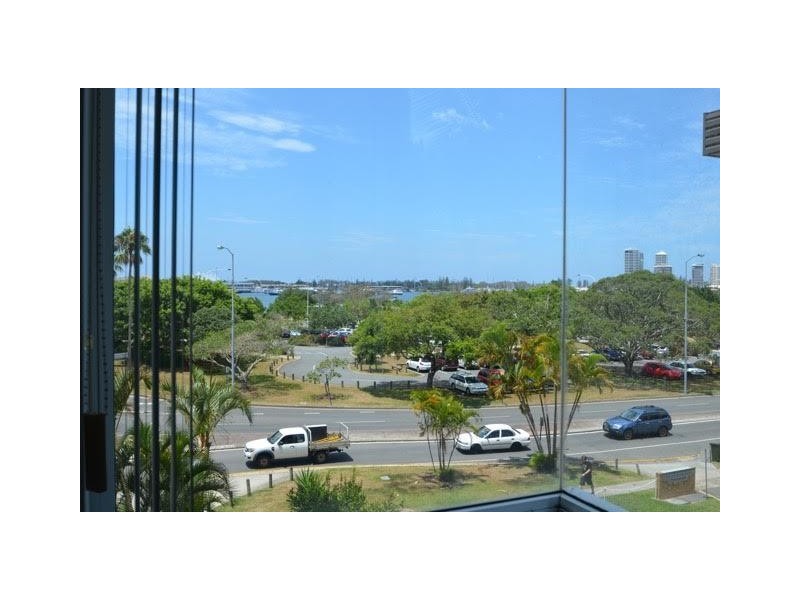 15/30 Marine Parade,, Southport QLD 4215