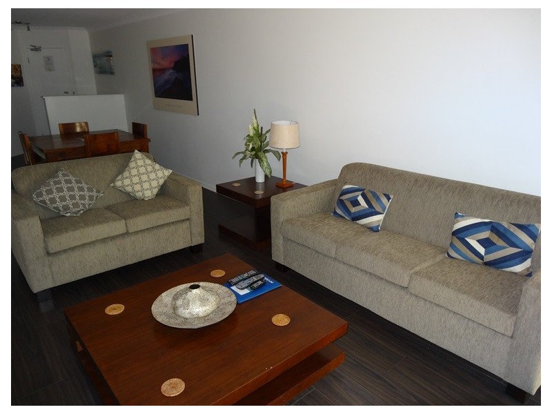 E07/1 Great Hall Dve, Nobby Beach QLD 4218