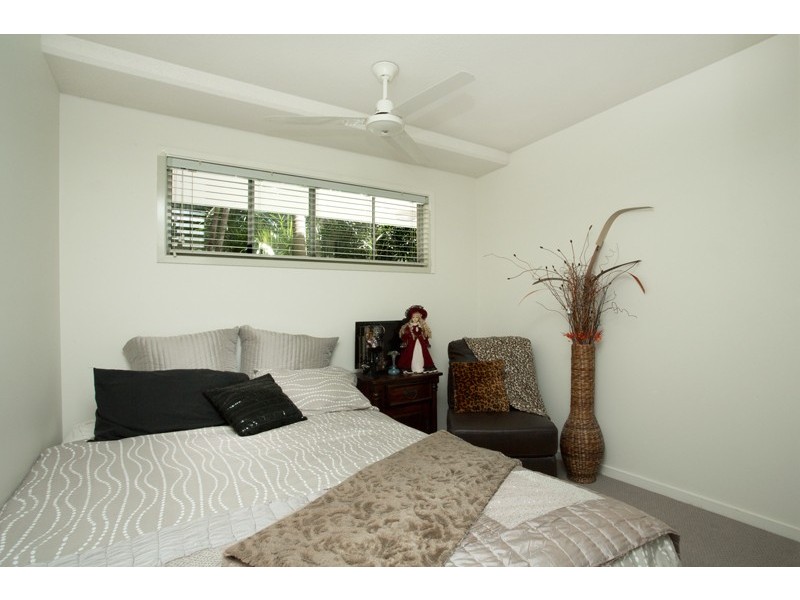 18/57 Grand Parade, Kawana Island QLD 4575