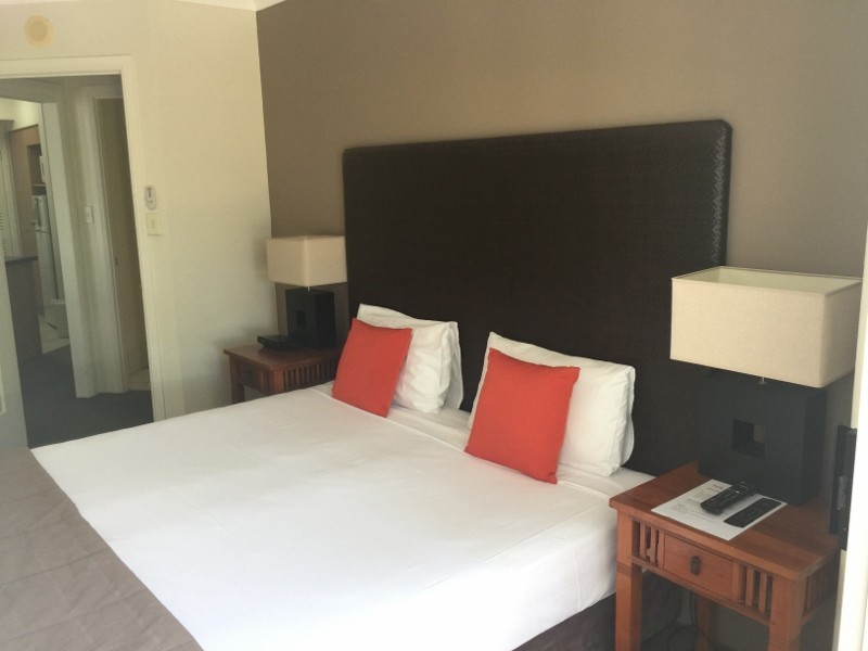 2016/2633 Gold Coast Highway, Broadbeach QLD 4218