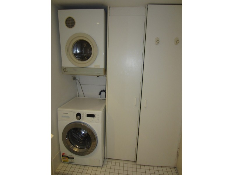 905/70 REMEMBRANCE DVE, Surfers Paradise QLD 4217