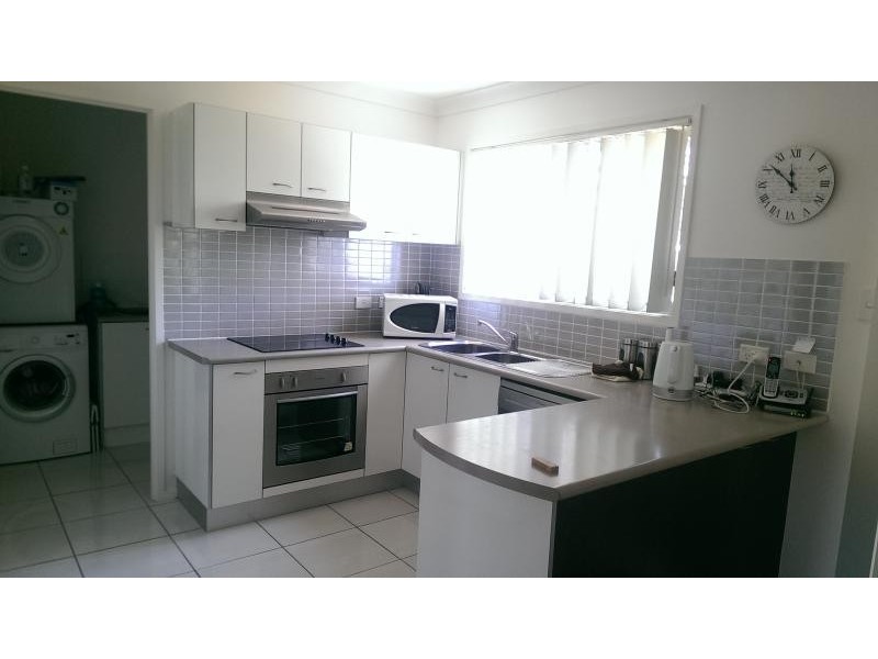 99 Peverell Street, Hillcrest QLD 4118