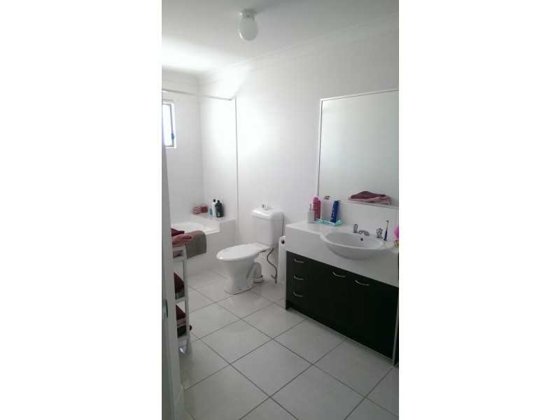 99 Peverell Street, Hillcrest QLD 4118