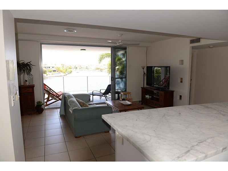 19/51 Grand Parade, Kawana Island QLD 4575