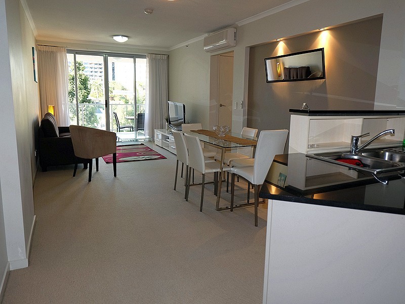 334/21 Cypress Avenue, Surfers Paradise QLD 4217