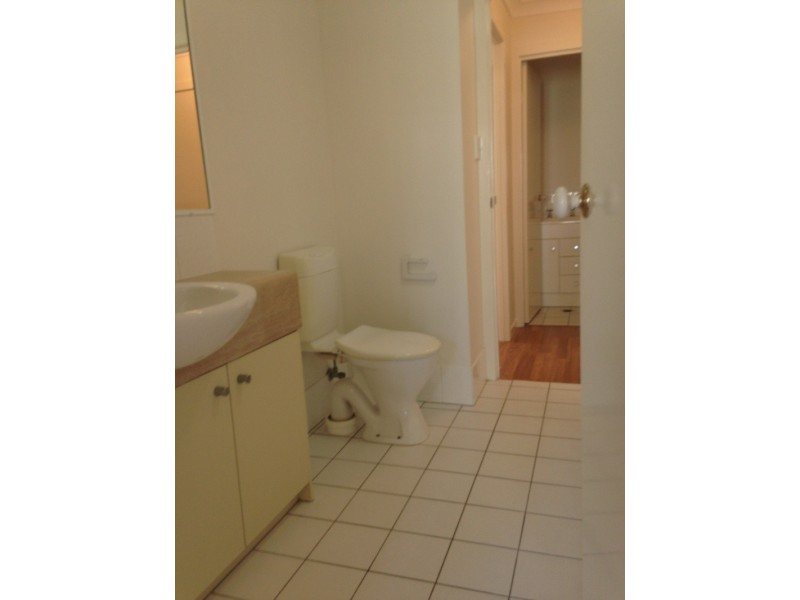 56 Wright Street, Carindale QLD 4152