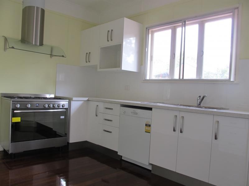 10 Bide St, Taringa QLD 4068