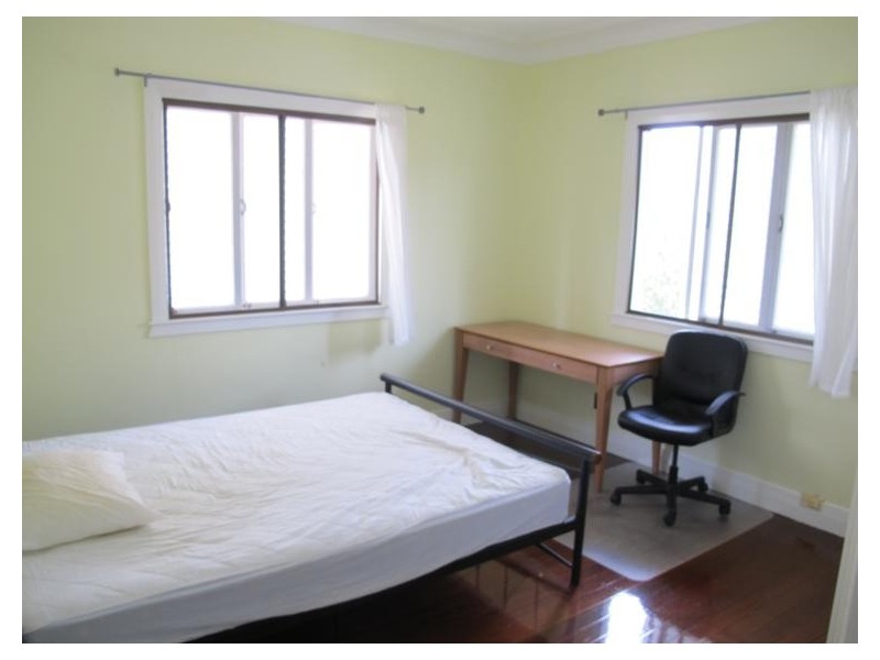 10 Bide St, Taringa QLD 4068