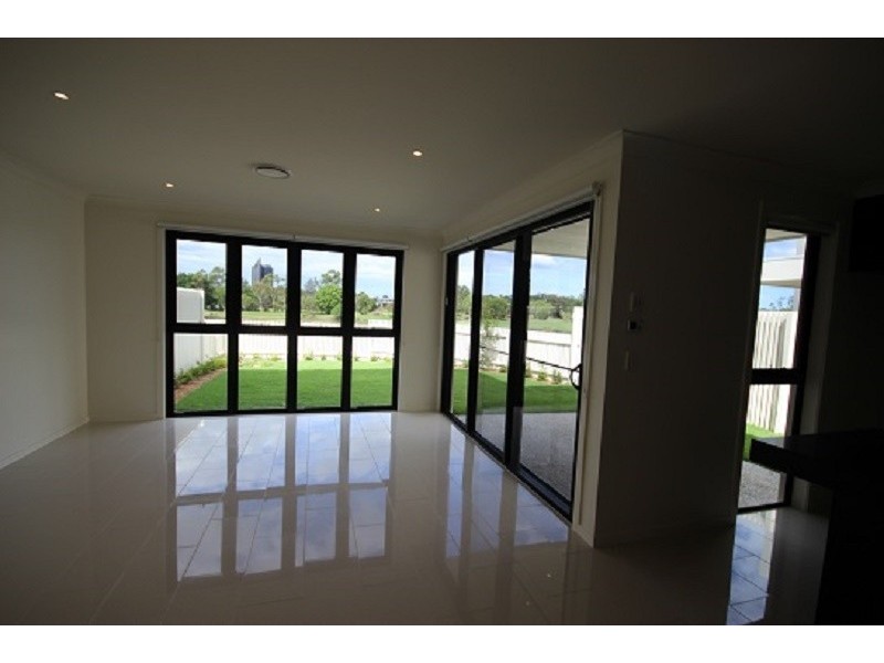 **/87 Peninsula Drive, Robina QLD 4226