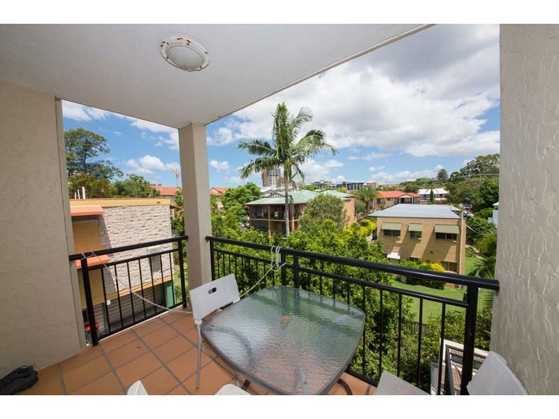 8/26 Maryvale St, Toowong QLD 4066
