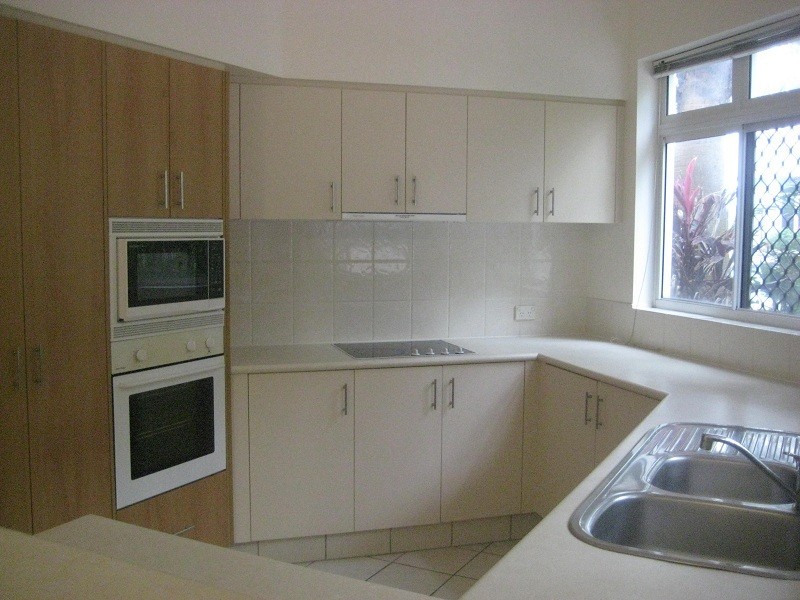 1001/2633 Gold Coast Highway, Broadbeach QLD 4218